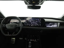Audi S6 Avant e-tron in Mythosschwarz Metallic