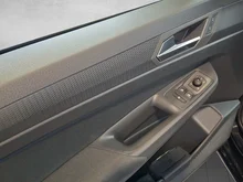 VW Caddy Dark Label Maxi TDI 4MOTION in Deepblack Perleffekt