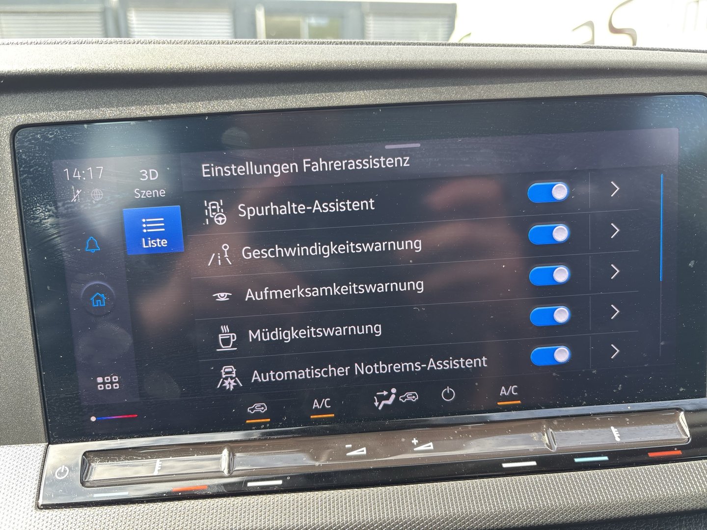 Ford Tourneo Connect 2,0 EcoBlue L1 Trend | Bild 18 von 23