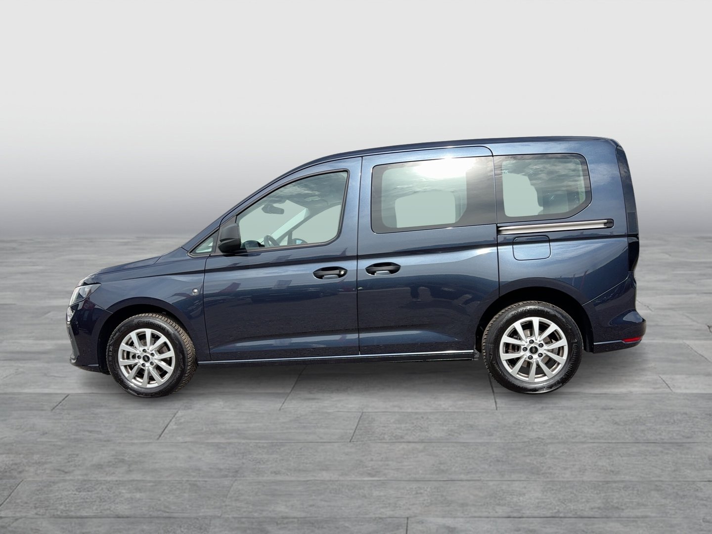 Ford Tourneo Connect 2,0 EcoBlue L1 Trend | Bild 2 von 23