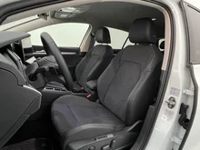 VW Golf Rabbit mHEV DSG in Pure White