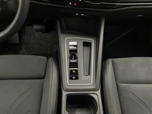 VW Golf Rabbit mHEV DSG in Pure White