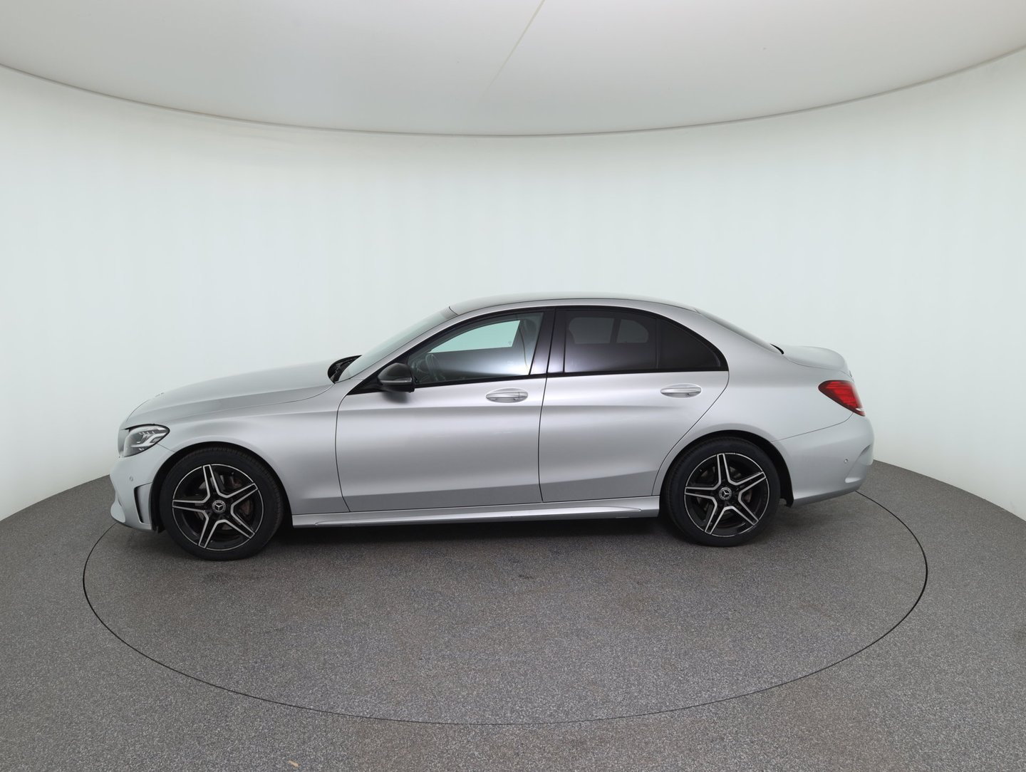 Mercedes C 180 d | Bild 8 von 24