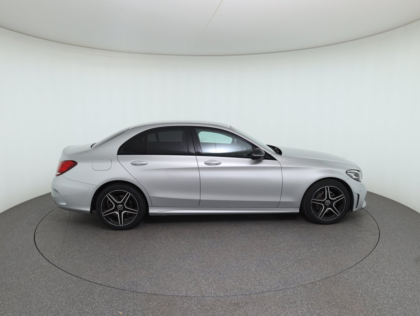 Mercedes C 180 d | Bild 4 von 24