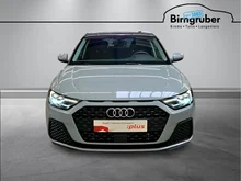 Audi A1 Sportback 25 TFSI intense in Pfeilgrau Perleffekt