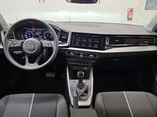 Audi A1 Sportback 25 TFSI intense in Pfeilgrau Perleffekt