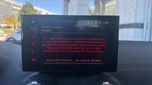Audi Q2 30 TFSI admired in brillantschwarz klar