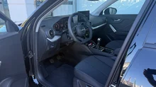 Audi Q2 30 TFSI admired in brillantschwarz klar
