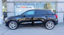 Audi Q2 30 TFSI admired in brillantschwarz klar