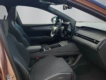 Škoda Peaq Sportline 90x in Rosewood-Beige Metallic
