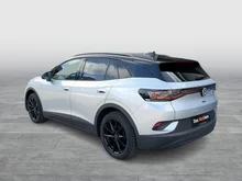 VW ID.4 Pro 4MOTION 220 kW Business -77 kWh in Scale Silver Metallic Dach schwarz