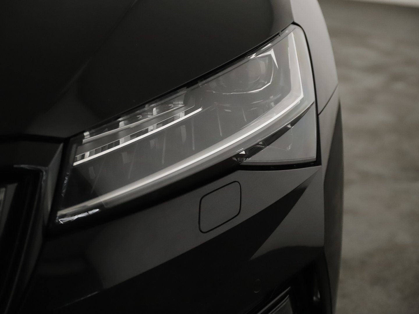 Škoda SUPERB Combi iV SPORTLINE DSG | Bild 24 von 26