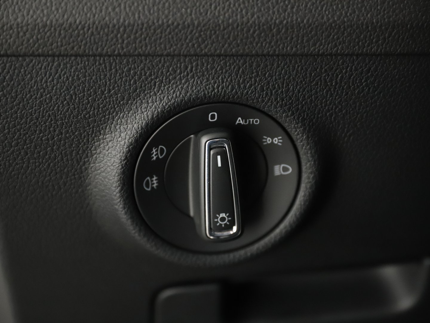 Škoda SUPERB Combi iV SPORTLINE DSG | Bild 6 von 26