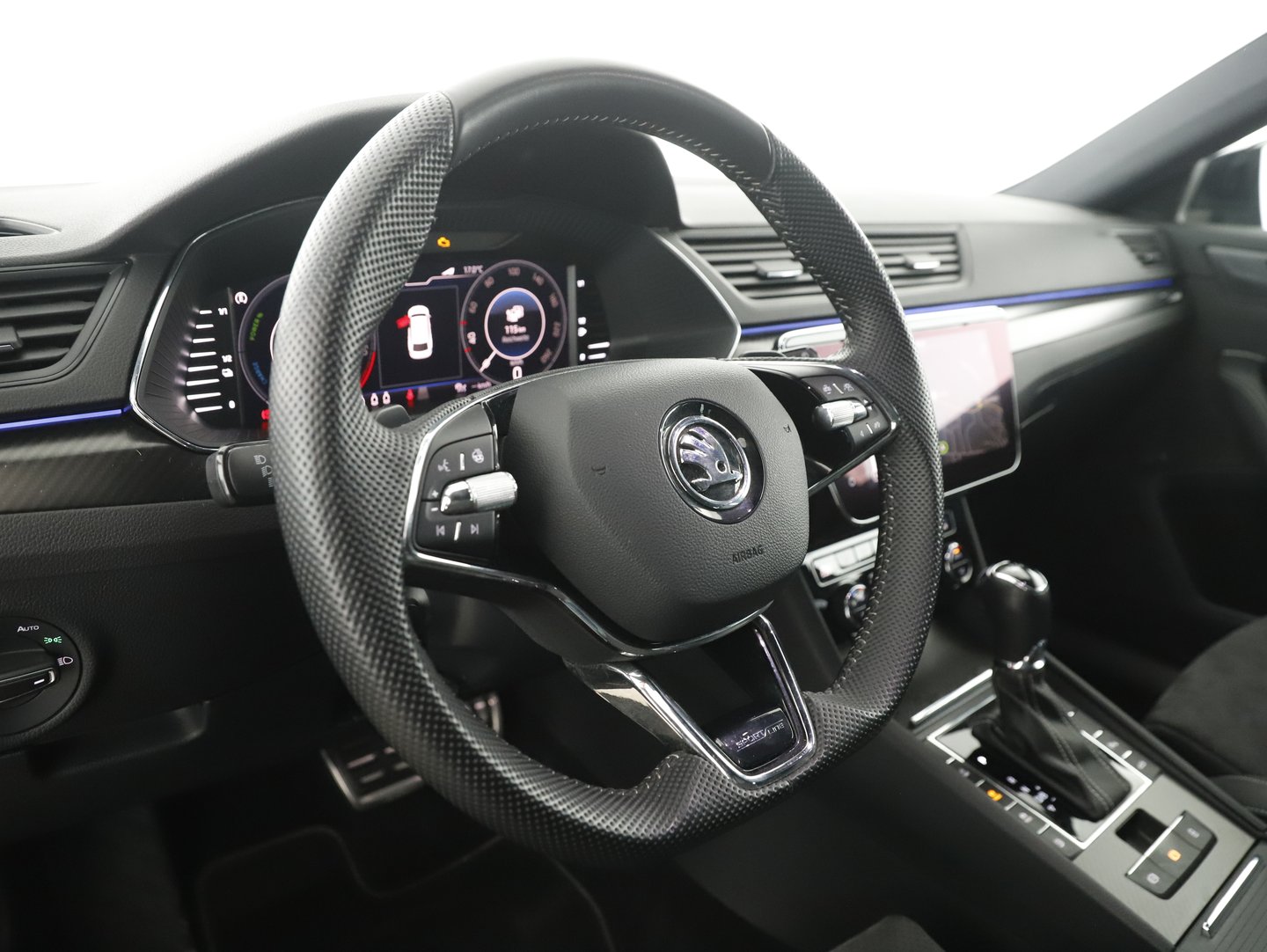 Škoda SUPERB Combi iV SPORTLINE DSG | Bild 9 von 26