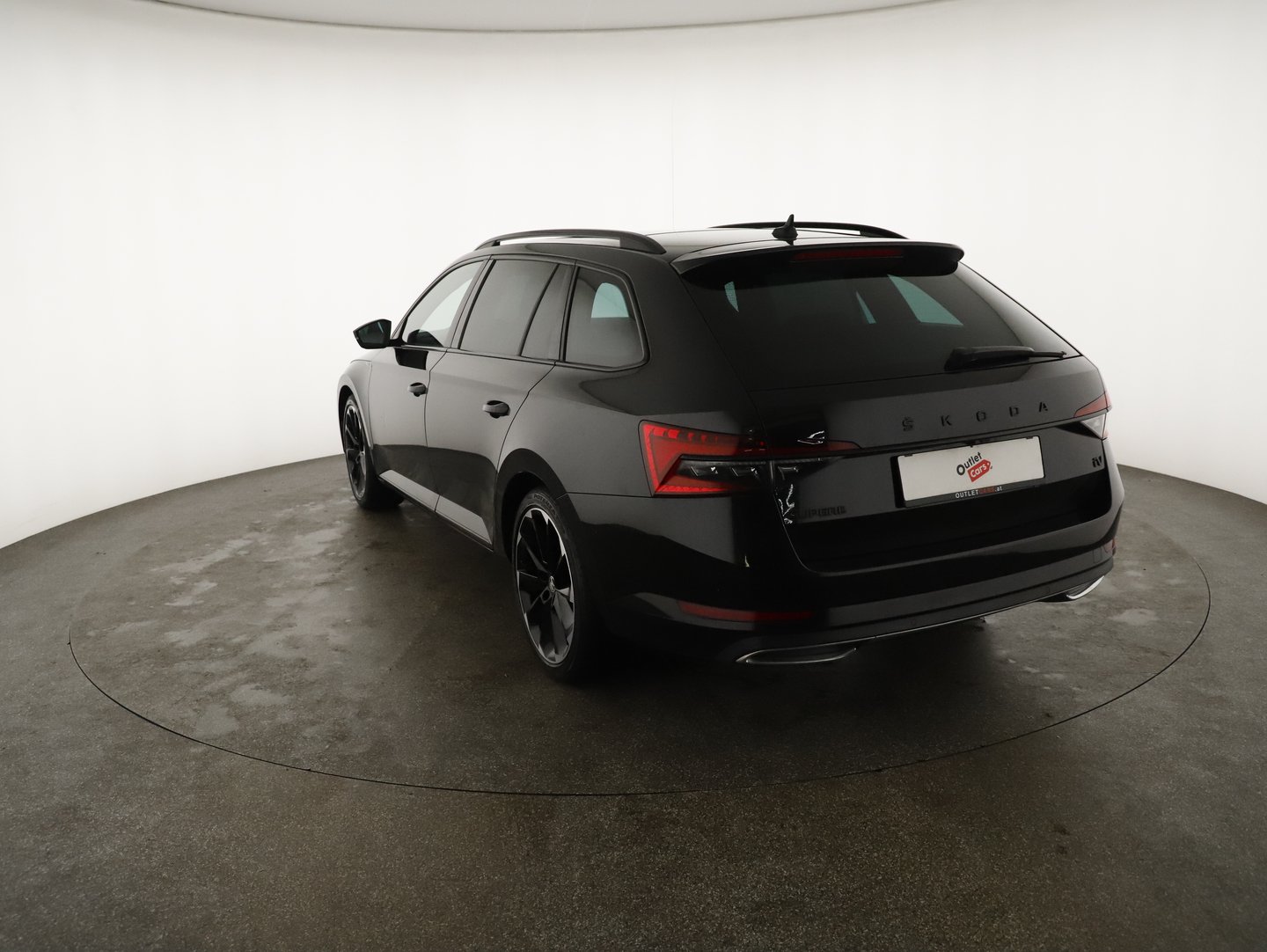 Škoda SUPERB Combi iV SPORTLINE DSG | Bild 2 von 26