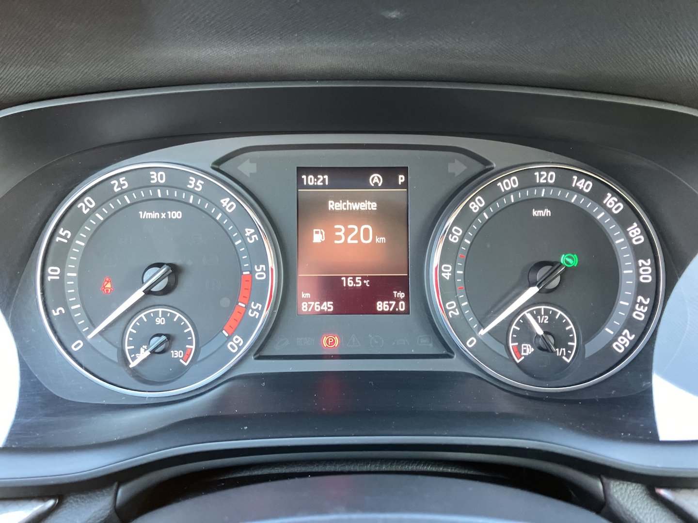 Škoda OCTAVIA Combi 4x4 Ambition TDI DSG | Bild 12 von 24