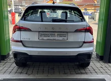 Škoda Kamiq Essence TSI in Brillant-Silber Metallic