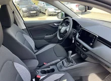 Škoda Kamiq Essence TSI in Brillant-Silber Metallic