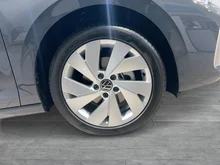 VW Golf Rabbit mHEV DSG in Delfingrau Metallic
