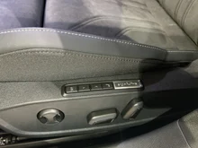 VW Golf Rabbit mHEV DSG in Delfingrau Metallic