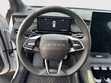 Škoda Peaq Sportline 90x in Moon-Weiß Metallic