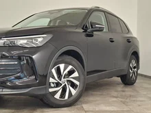 VW Tiguan Friends eTSI DSG in Deep Black Perleffekt