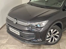 VW Tiguan Friends eTSI DSG in Deep Black Perleffekt