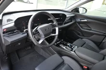 Audi Q6 e-tron in H1 Manhattangrau Metallic