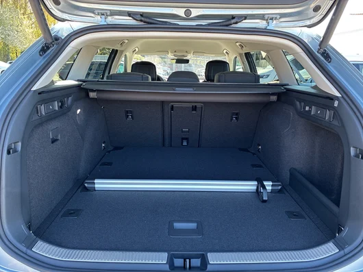 Bild eines Škoda Superb Combi Selection TSI mHEV DSG