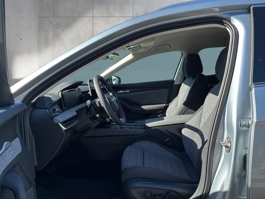 Bild eines Škoda Superb Combi Selection TSI mHEV DSG
