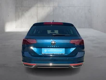 VW Passat Variant Elegance TDI DSG in AQUAMARINBLAU METALLIC
