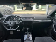 Škoda Superb Combi SportLine TDI DSG in Black-Magic Perleffekt