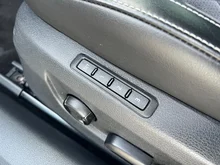 Škoda Superb Combi SportLine TDI DSG in Black-Magic Perleffekt