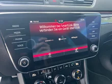 Škoda Superb Combi SportLine TDI DSG in Black-Magic Perleffekt