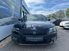 Škoda Superb Combi SportLine TDI DSG in Black-Magic Perleffekt
