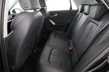 Audi Q2 35 TDI quattro intense in MYTHOSSCHWARZ METALLIC