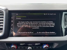 Audi A1 Sportback 30 TFSI intense in Gletscherweiss Metallic