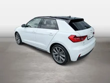Audi A1 Sportback 30 TFSI intense in Gletscherweiss Metallic