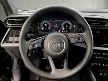 Audi A3 Sportback 30 TFSI in Brillantschwarz