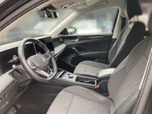 VW Tiguan Friends TDI DSG in Deep Black Perleffekt