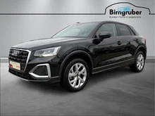Audi Q2 35 TFSI advanced in 0E Mythosschwarz Metallic