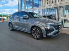 Hyundai Kona 1,0 T-GDi 48V 2WD N-Line in grün