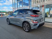 Hyundai Kona 1,0 T-GDi 48V 2WD N-Line in grün