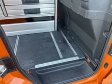 VW Caddy Cargo TDI 4MOTION in Leuchtorange