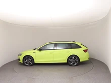 Škoda Octavia Combi 4x4 Sportline TSI DSG in Mamba-Grün