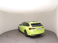 Škoda Octavia Combi 4x4 Sportline TSI DSG in Mamba-Grün