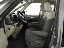 VW California Beach Camper eHyb. 180 kW 4M in Puregrey / Dach Deepblack Perleffekt