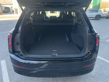 Škoda Peaq Sportline 90x in Black-Magic Perleffekt