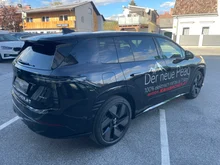 Škoda Peaq Sportline 90x in Black-Magic Perleffekt