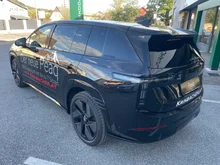 Škoda Peaq Sportline 90x in Black-Magic Perleffekt